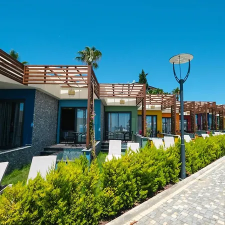 Feniks Priority Hotel Okurcalar