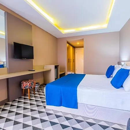 Hotel Feniks Priority 4*