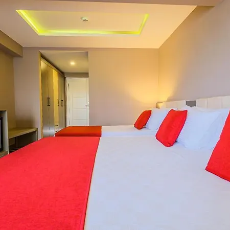 Hotel Feniks 4*